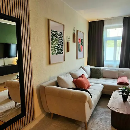 Appartement Stilvolles Design In Gohlis Mit Wlan,netflix, Waschmaschine *